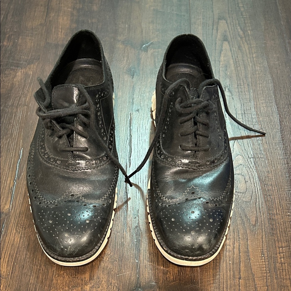Elegant Black Leather Men's Oxfords